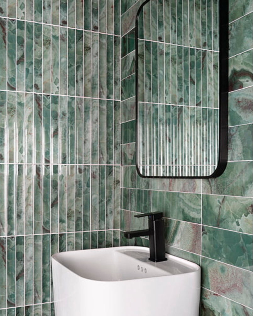 Chloe Emerald 10x30 - Faience effet marbre (carton de 1,02 m2)